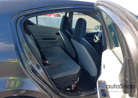 2013 Toyota Prius C One из США, поврежденный, VIN JTDKDTB36D1551006